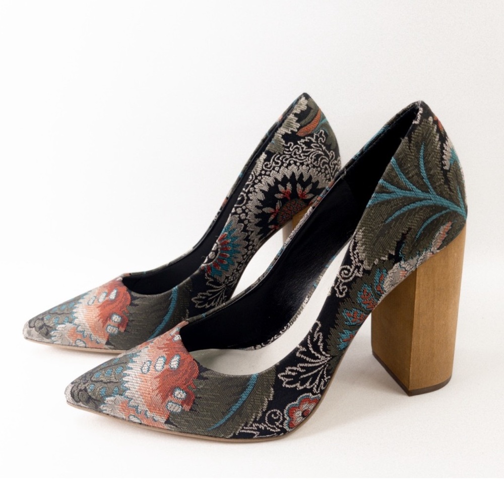 1. State Valencia Heels Block Heel Pumps Size 7
